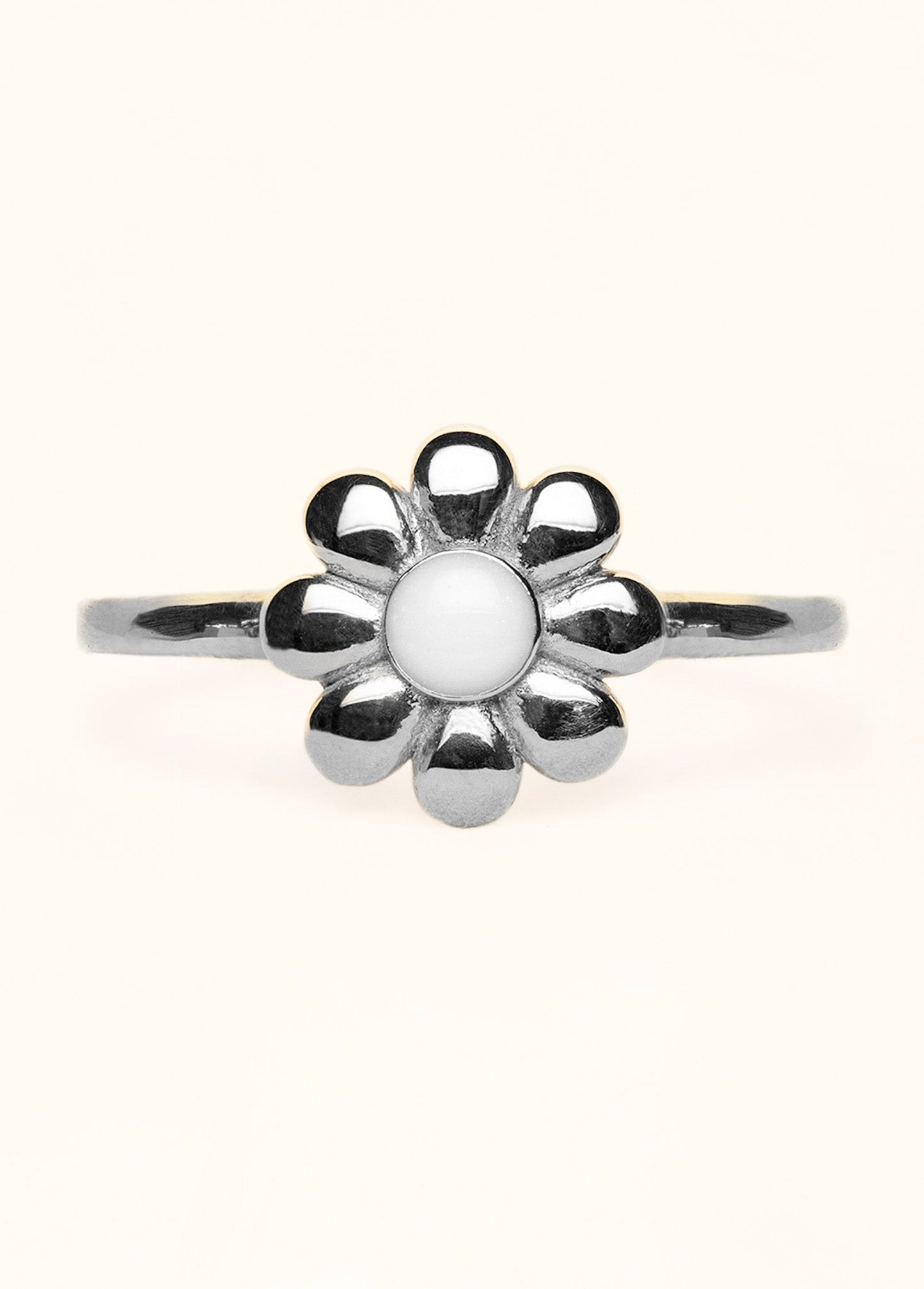 Daisy Ring - Mamma's Liquid Love