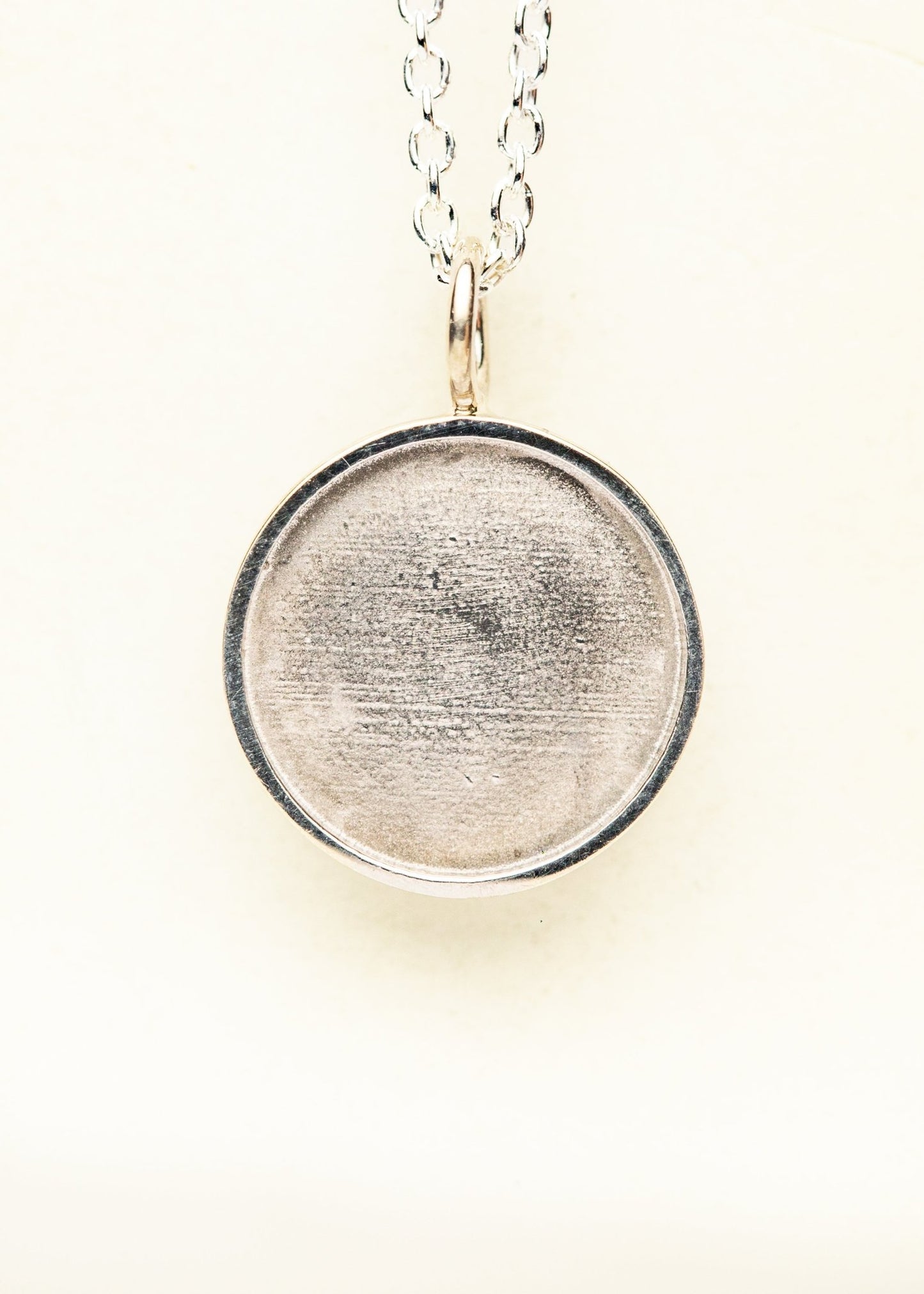 Full Moon Pendant OS - Mamma's Liquid Love