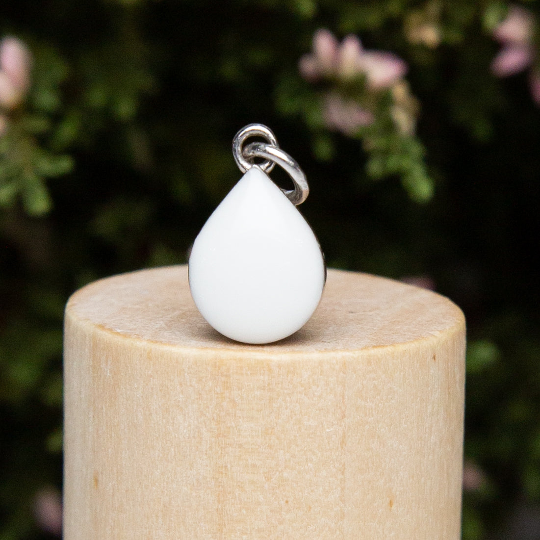Liquid Gold Drop Pendant OS