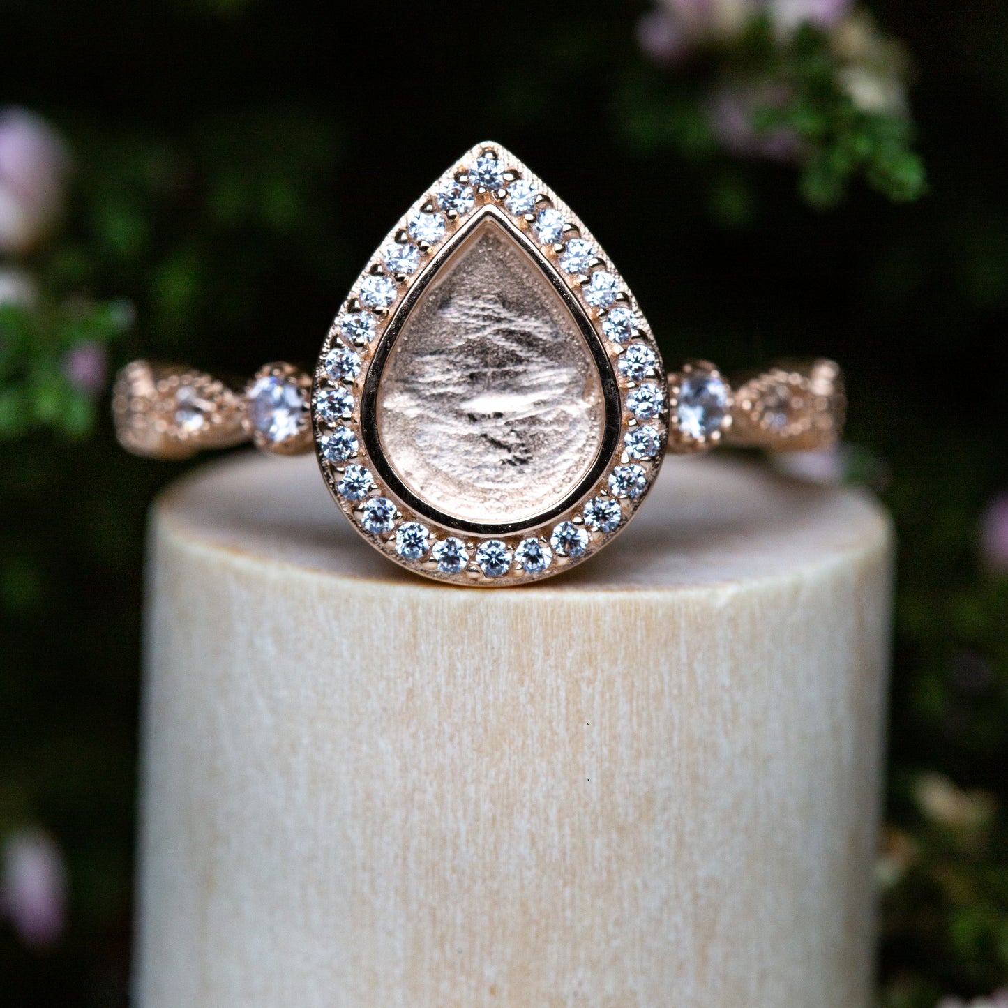 Love Drop with Ornate Band OSVB