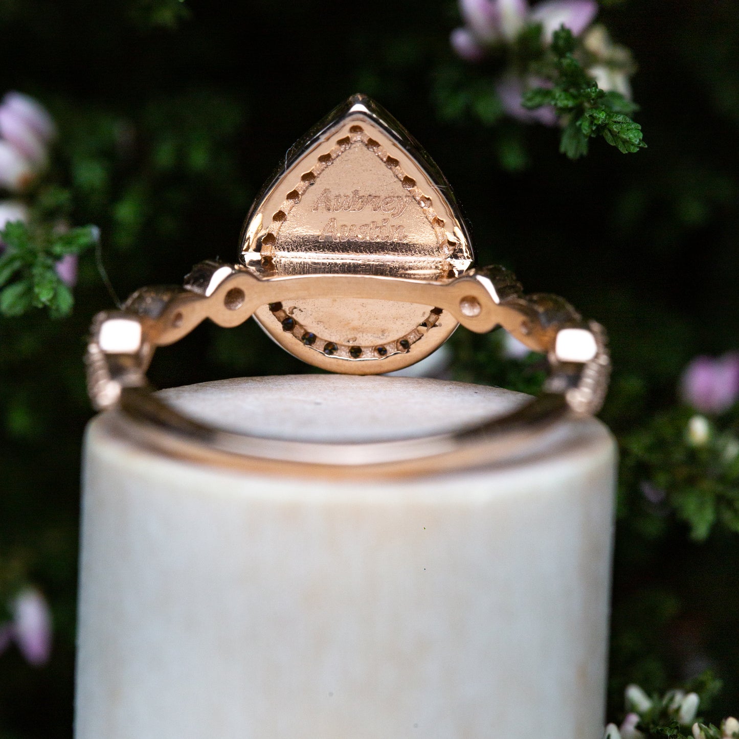 Love Drop with Ornate Band OSVB