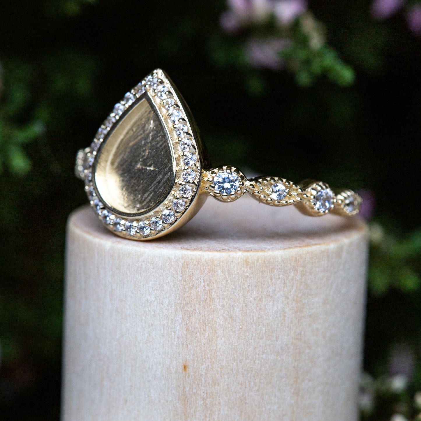 Love Drop with Ornate Band OSVB