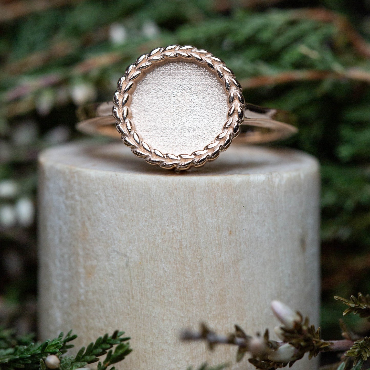 Golden Ivy Ring OS
