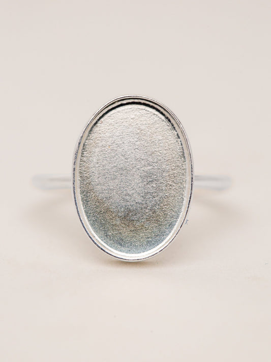 Oval Timeless Ring MTM_Breastmilk_Jewelry_Keepsakes- Mamma's Liquid Love