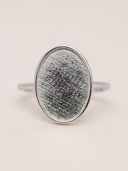 Oval Timeless Ring MTM_Breastmilk_Jewelry_Keepsakes- Mamma's Liquid Love