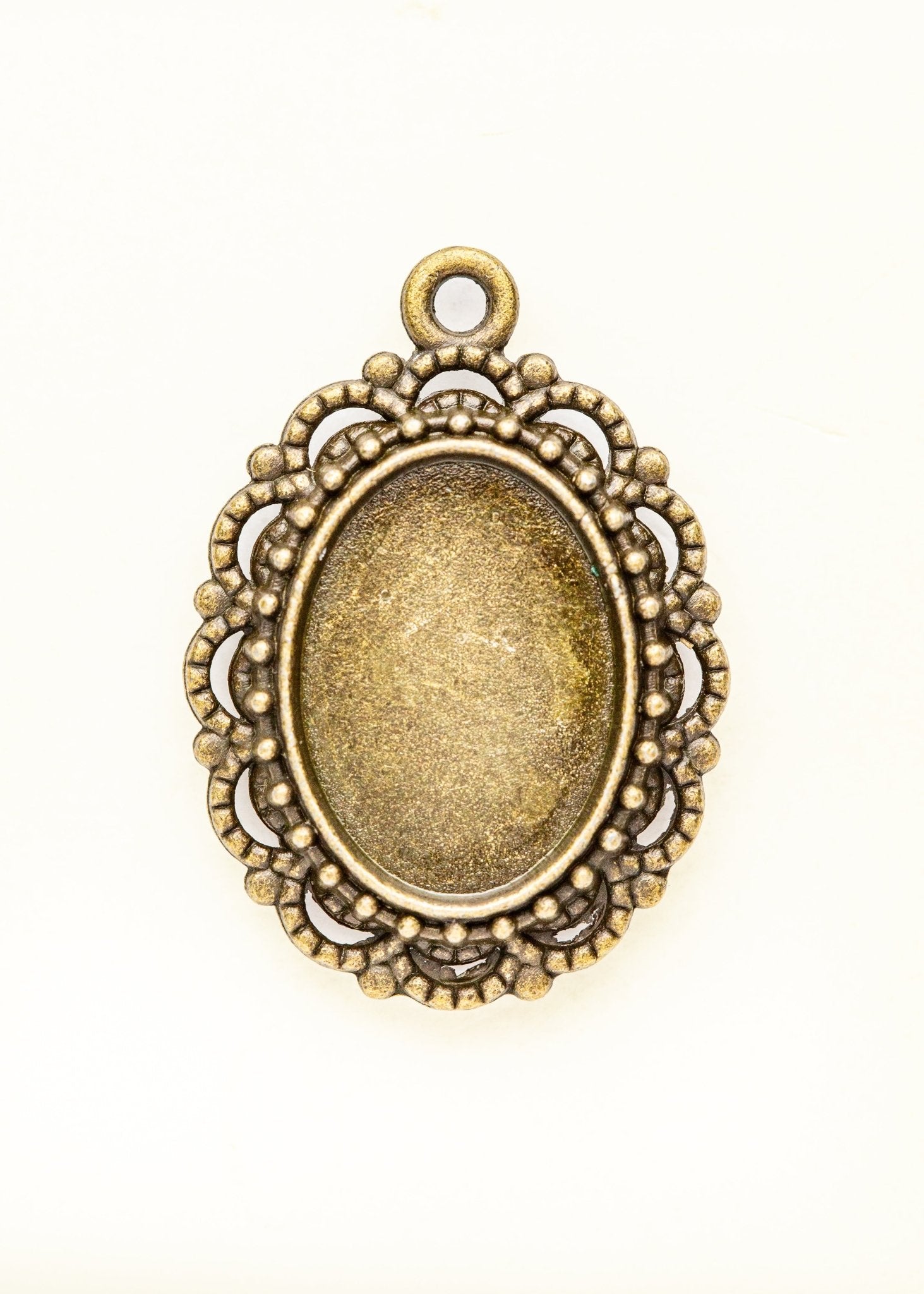 Vintage Style Pendant OS - Mamma's Liquid Love