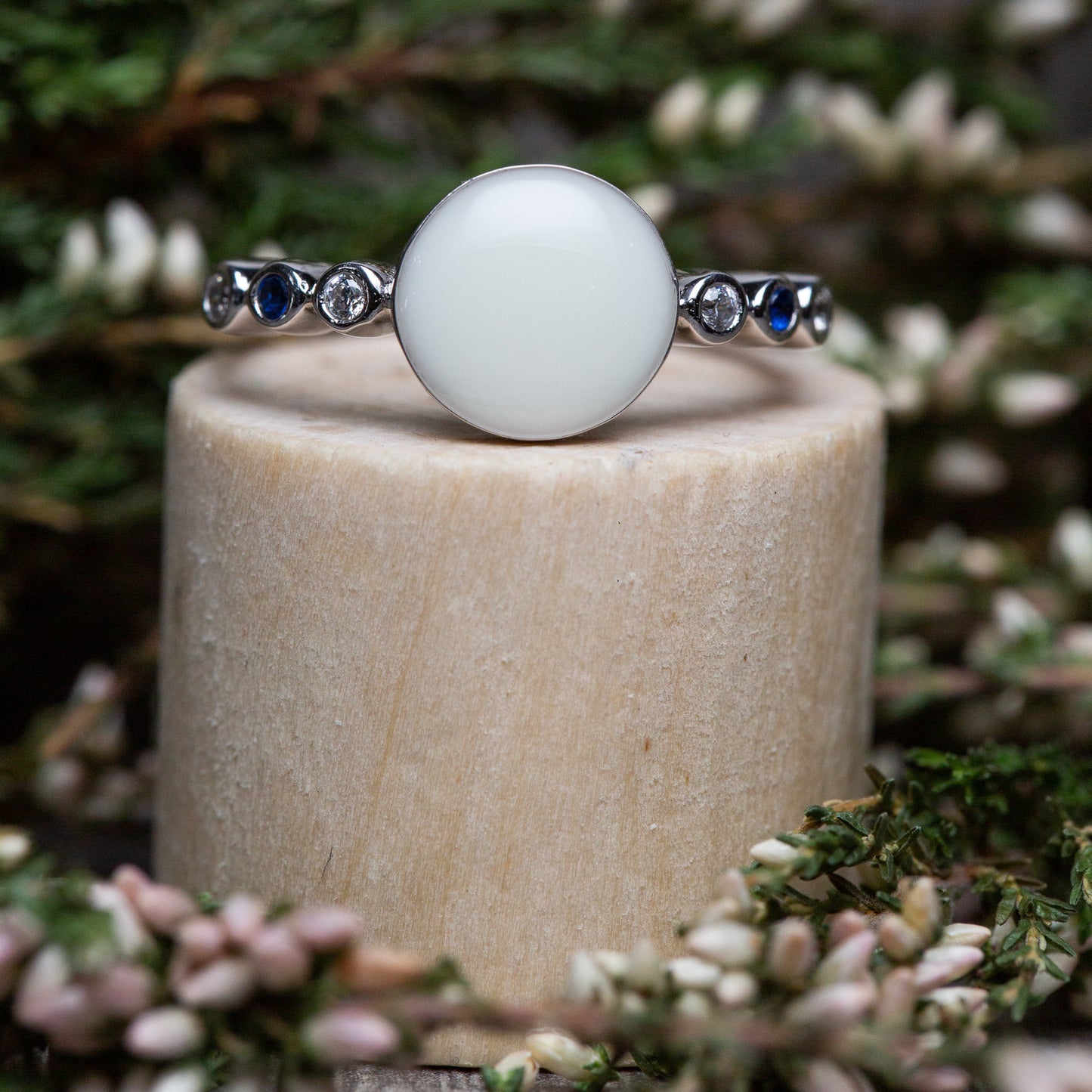 Crowned Beauty Ring OS