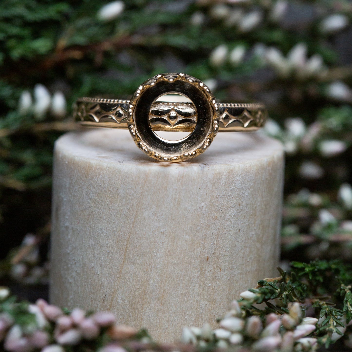 8mm Floral Elegance Ring OS