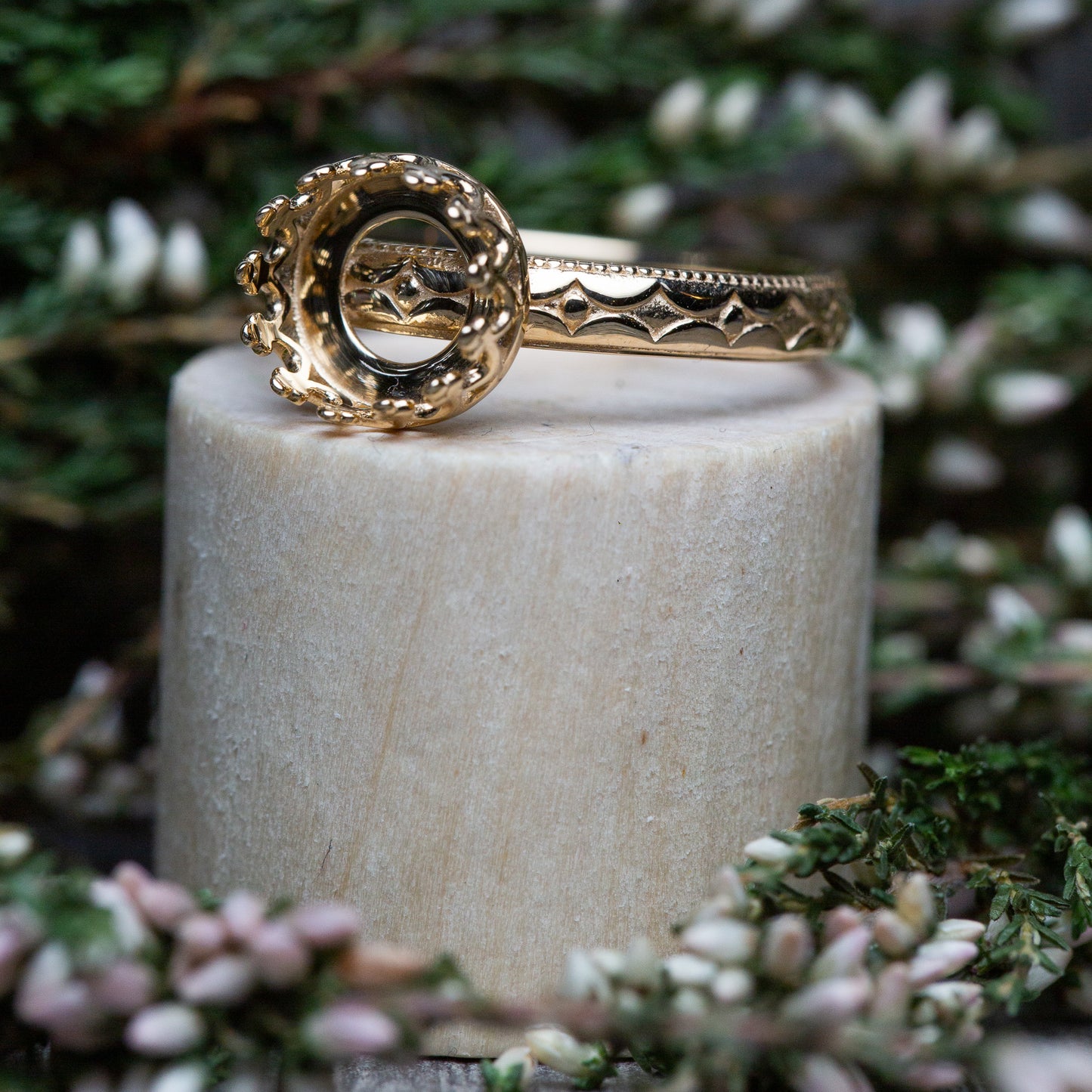8mm Floral Elegance Ring OS