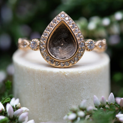 Love Drop with Ornate Band OS