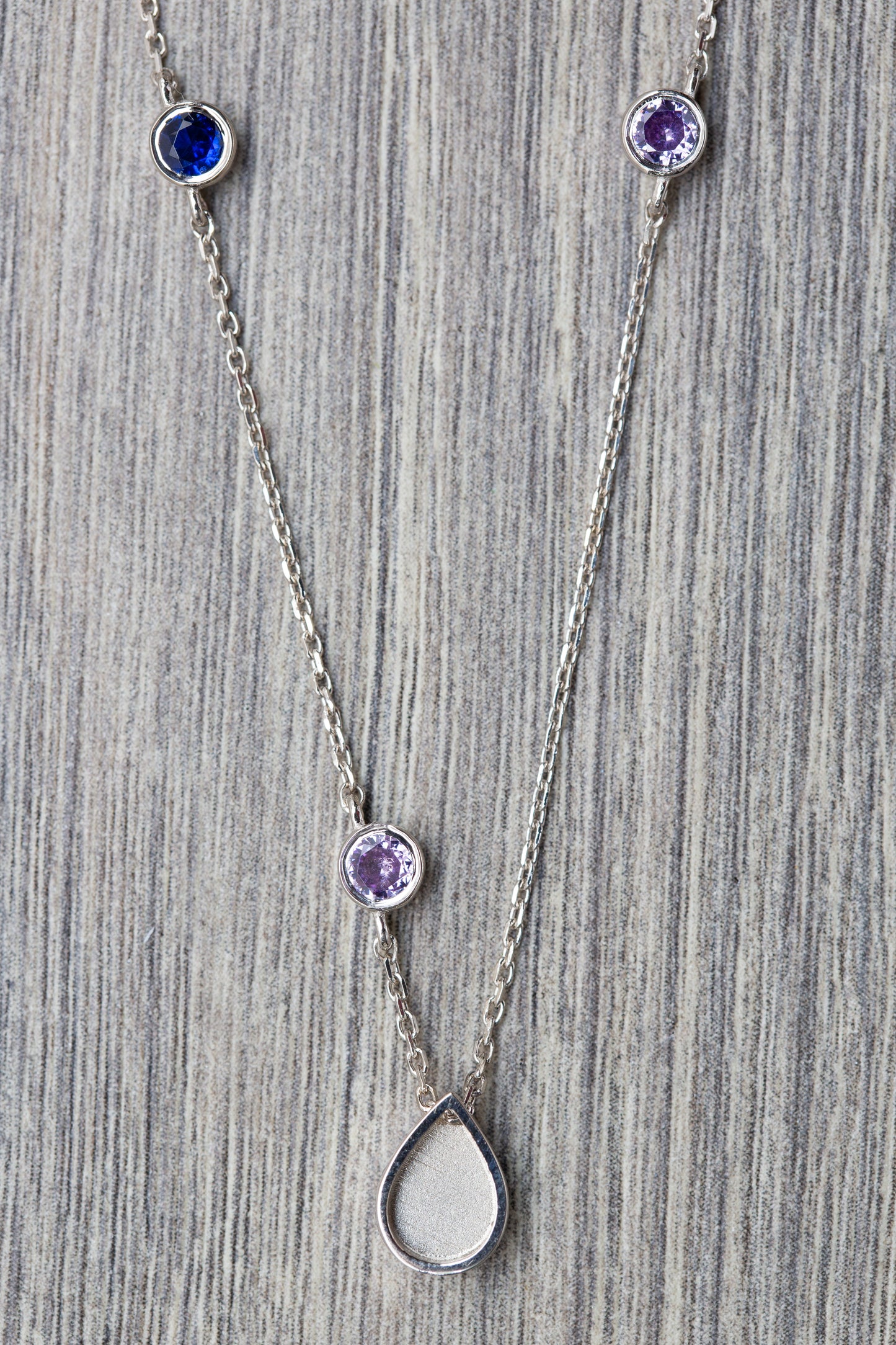Family Necklace OS