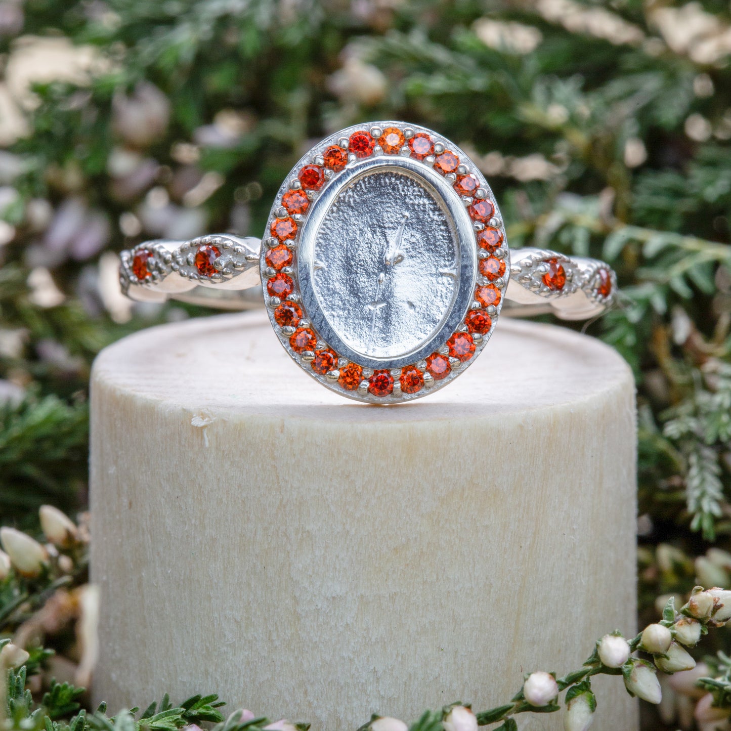 Serenity with Ornate Band OSVE13