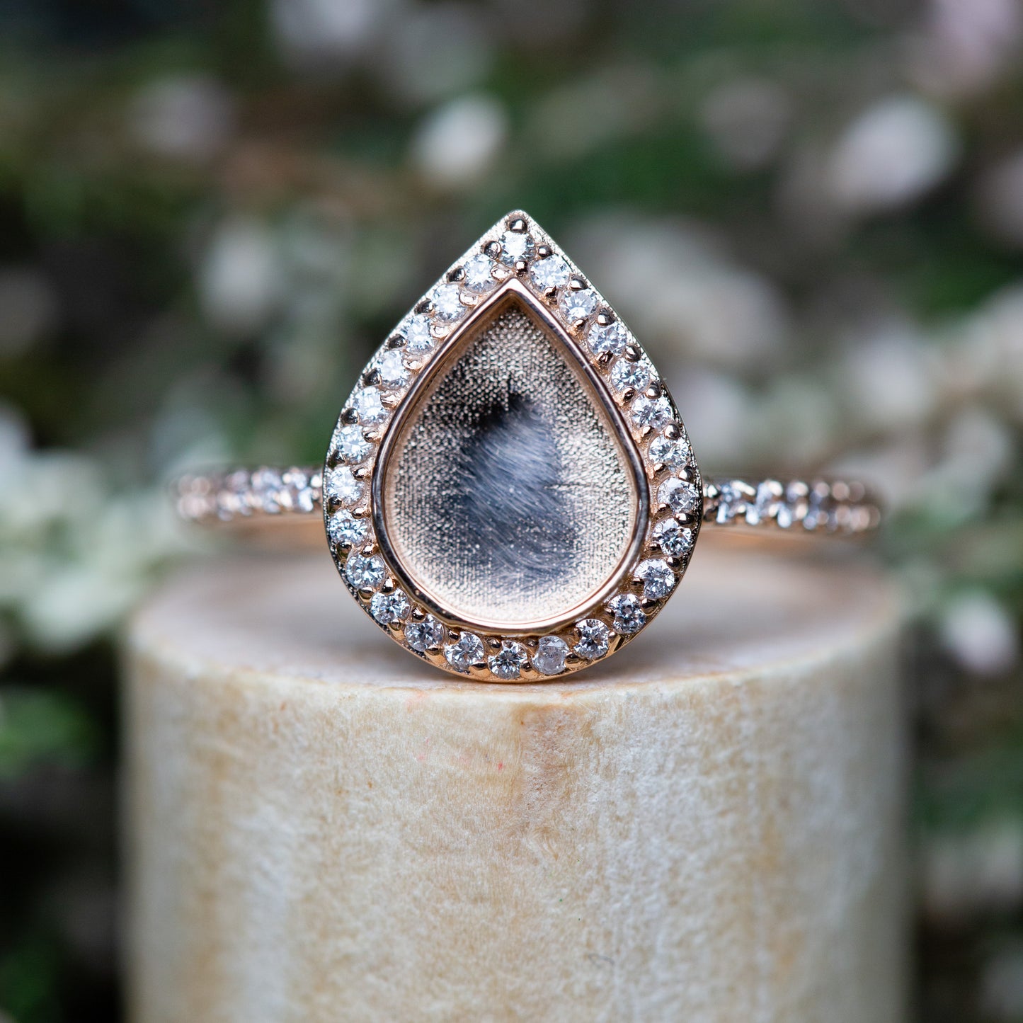 Love Drop with Side Stones OSvb