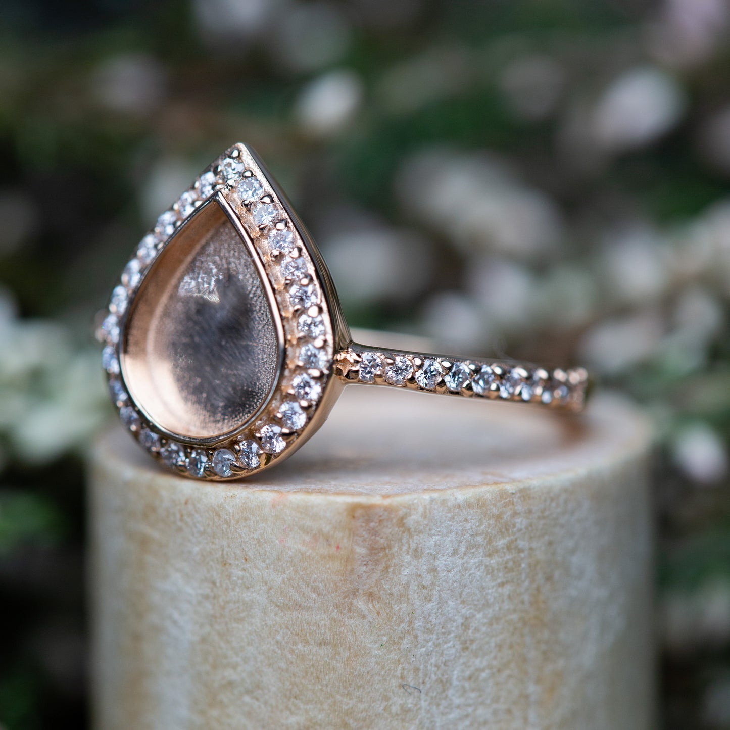 Love Drop with Side Stones OSvb